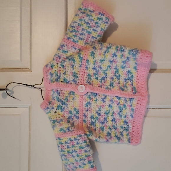 Handmade baby sweater with matching hat - Picture 1 of 3